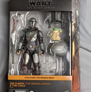 Din Djarin & Child action figure